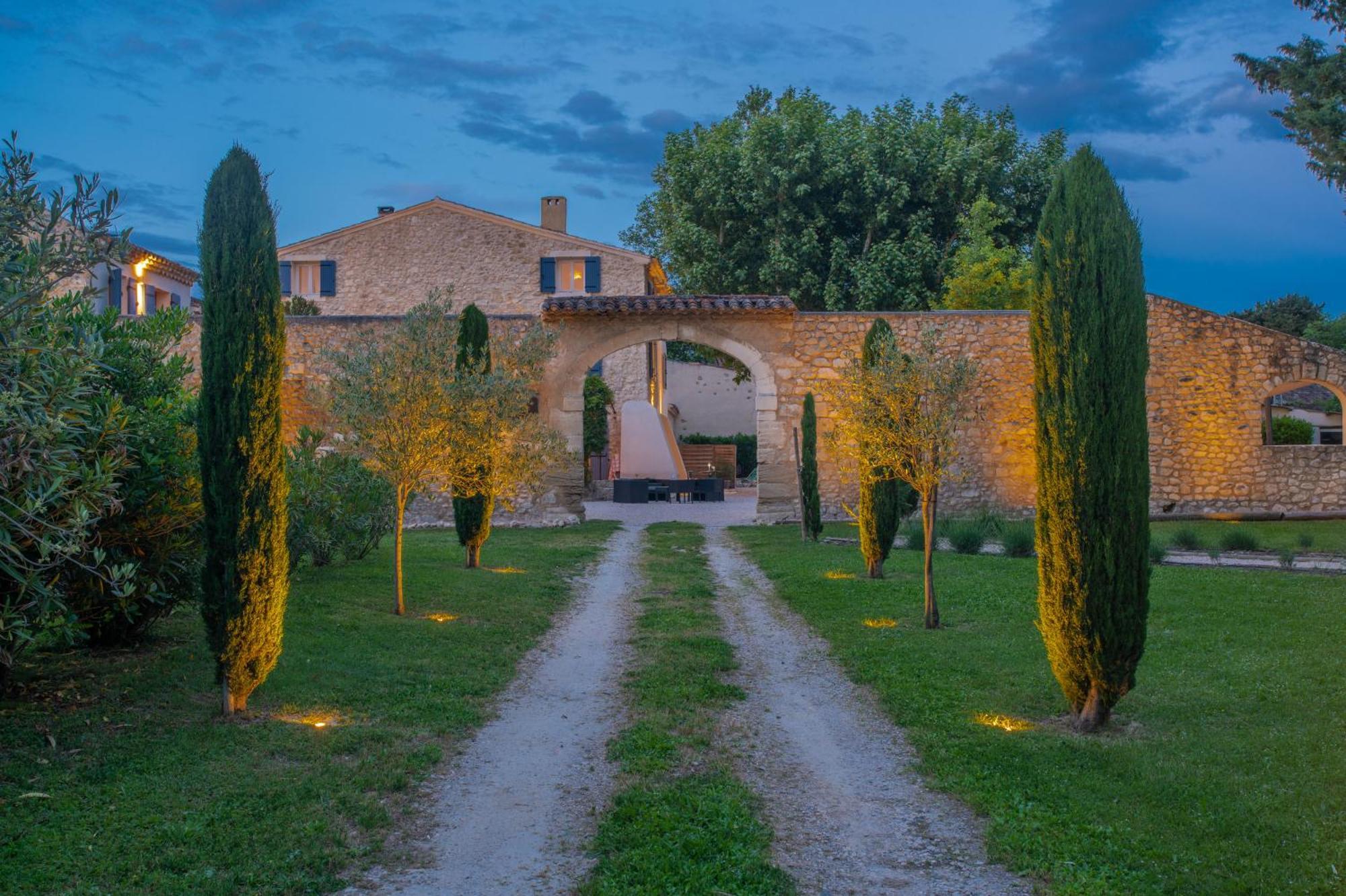 Le Mas De La Vincane Pernes-les-Fontaines Exterior photo